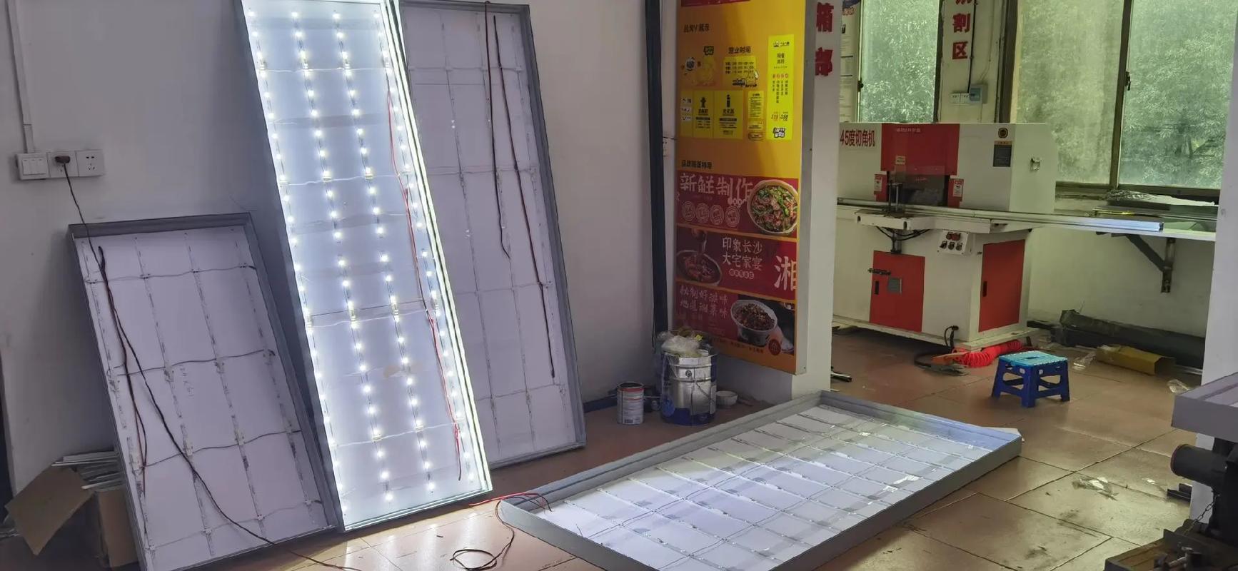 郴州專業燈箱廣告牌制作工廠，打造高品質軟膜燈箱與門頭招牌